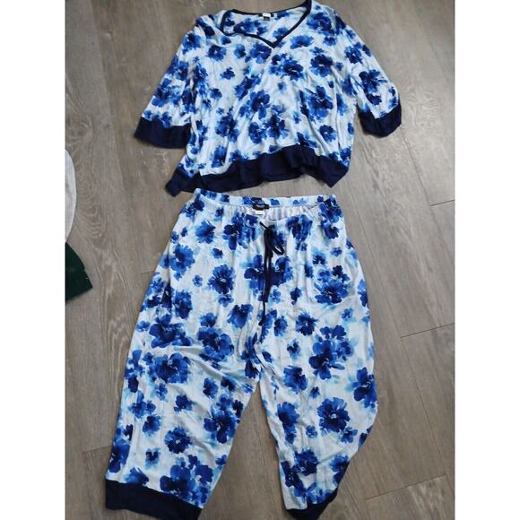 Sweats - Picture 1 of 3